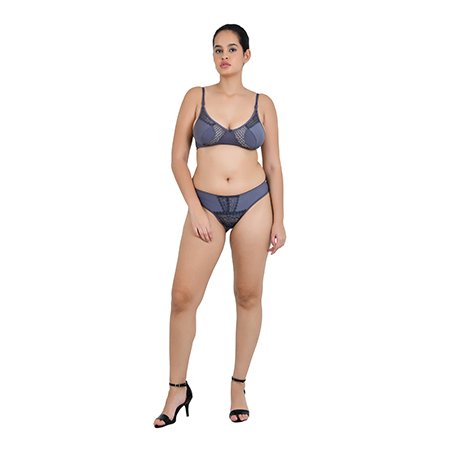  Plus Size Models Photoshoot for Bra Panty Set
